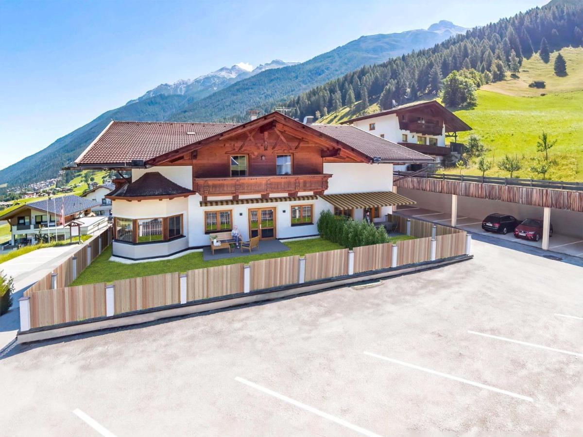 Ideal Apartment In Stubaital With Balcony Neustift im Stubaital Exteriör bild